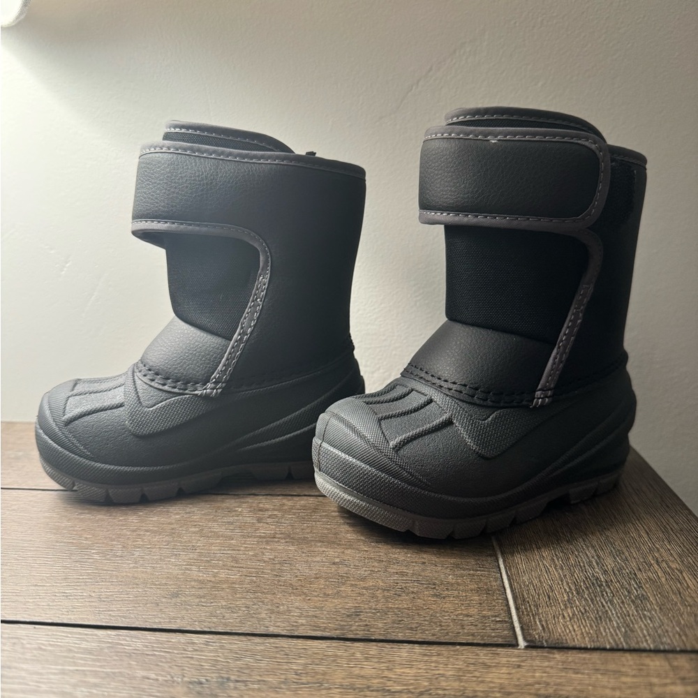 Toddler 5 Cat and Jack Black Winter Boots